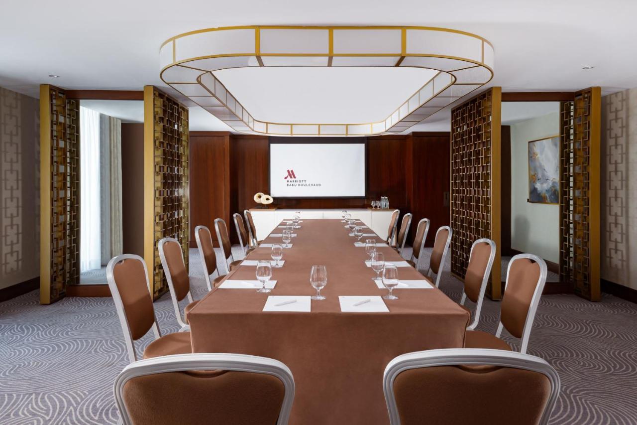 baku-marriott-hotel-boulevard-azerbaijan